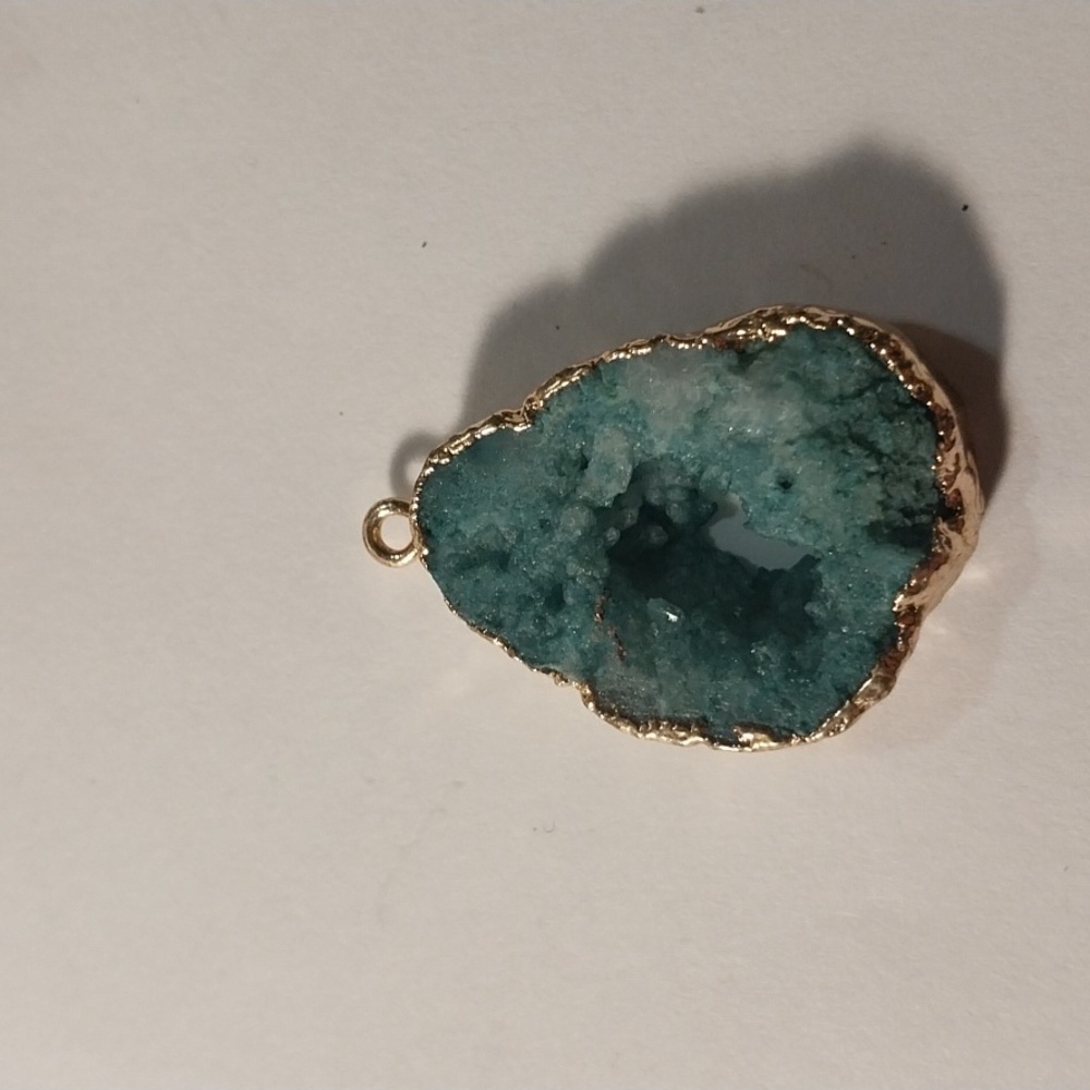 Blue Druzy Agate Crystal Geode Gemstone Pendant Charm - Picture 1 of 1